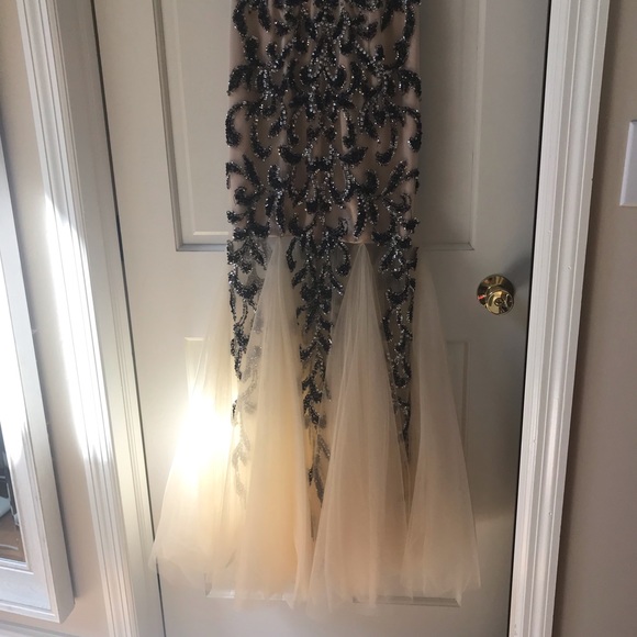 ✨⚡️JOVANI GOWN⚡️✨ - Picture 4 of 8